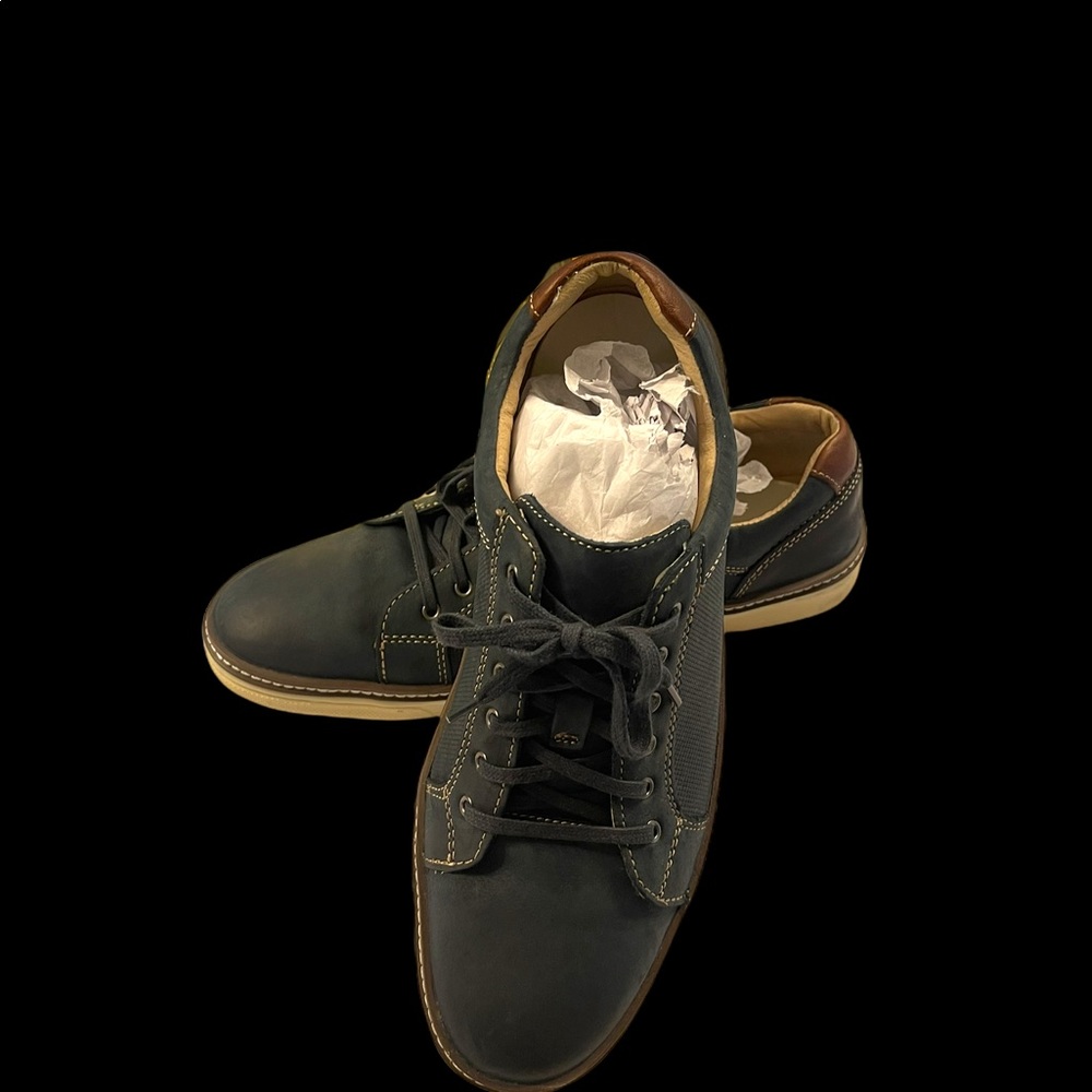 Johnson &Murphy casual sneaker